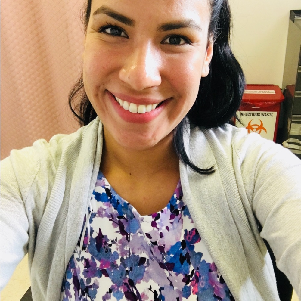 Meet your Posher, Laura